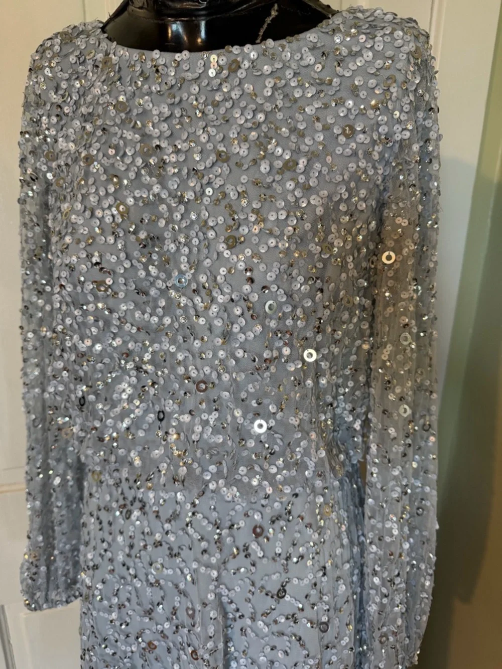 Adrianna Papell Silver Sequin Long-Sleeve Beaded A-Line Cocktail Dress - Size 6 - Picture 4 of 13